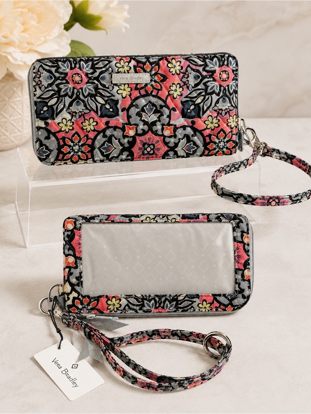 Vera Bradley Floral Tech Wristlet RFID Wallet NWT